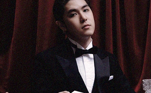 化身賭神！志祺七七梳油頭造型曝光 網暈：我的心輸給你了