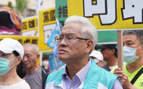 諷對手「玩貓跳舞購物露胸」都尊重 郭倍宏：可以把後援會總會長放了嗎？