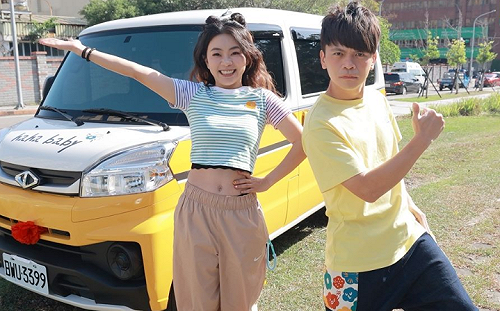 蔡阿嘎示範「7天不收桌面」成果曝光   網笑：這個家沒嘎哥不行啊