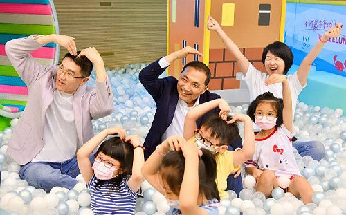 侯友宜推國小課後照顧免費 侯辦：彌補現行政策4大不足