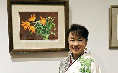 賴清德辦公室添新布置！版畫藝術家翁倩玉致贈「荷蘭鬱金香」版畫　