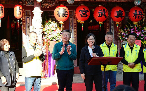 蔡英文梧棲真武宮贈匾  期待蔡其昌更上一層樓當最年輕院長