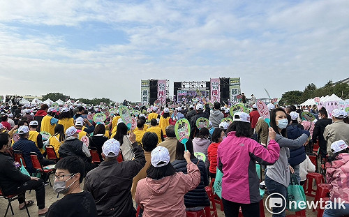 赴台南談發展綠電 蔡英文喊話在野黨：不要看到「綠」就抹黑