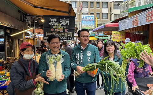 陪同莊競程市場拜票 林佳龍：苦戰但有希望 勝選關鍵是投票率