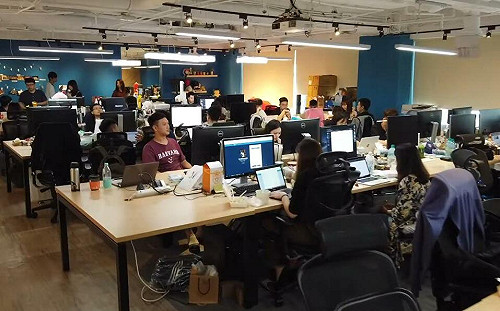 Dcard遭搜索！蔡英文曾帶畢業證書參訪、創辦人出任｢數位諸葛亮｣