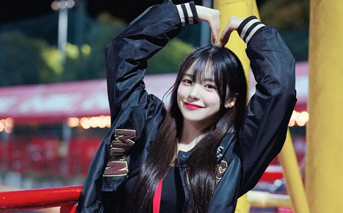 李多慧搭機造型曝光 PTT暴動！「黑絲襪誘惑」網讚：身材PR99