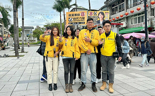 時代力量選前陸空戰衝刺 ! 王寶萱、陳昱安、余佳蒨 : 站穩國會制衡藍綠白
