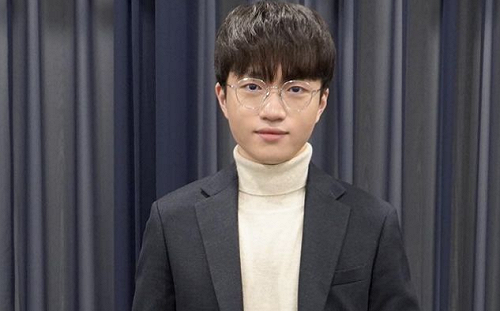 Keria實況大跳抖音神曲「科目三」！網嗨：見面會可以跳嗎