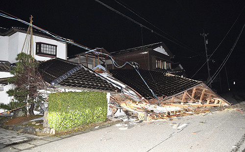 日本石川強震百死！災區暫拒志工及物資