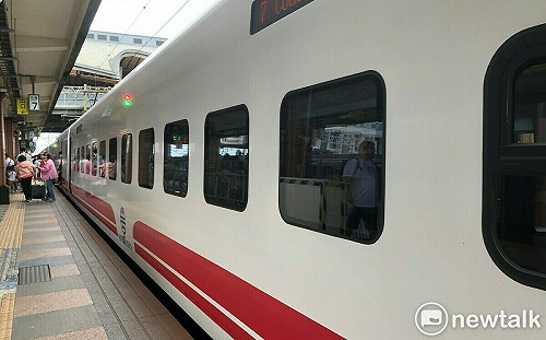 搶票返鄉過年！台鐵春節疏運加開234列車   1/9凌晨開放訂票