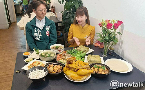 越南傳統年菜吃粽子喝苦瓜湯 江肇國忙選舉也聞香下馬