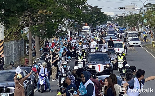 陳建仁稱「飛彈」後認口誤 柯：國防部傳到政院SOP有問題 應建兩岸熱線 