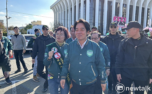 賴清德車隊掃街前進中台灣　嘆中國以商逼政、號召鄉親投票「走對的路」