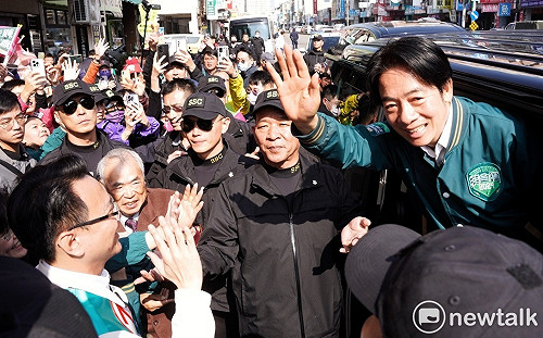 現場直擊》賴清德台中掃街支持者反應熱絡 倒讚的民眾也不少