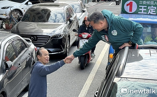 王定宇馬不停蹄車掃謝票  誠摯感謝選民栽培