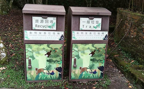 防野生動物翻倒破壞！林業署「動物友善垃圾桶」獲專利認證