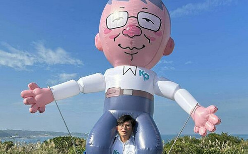 黃國昌稱8立委代表黨的意志 柯文哲前幕僚諷：「表忠」掌握的很好 通過入門課