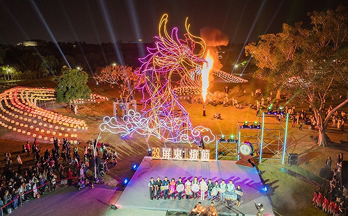 2024屏東燈節盛大點燈 龍形燈飾、復古小提燈打造亮點