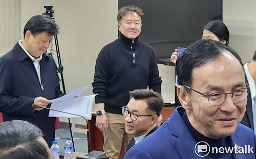 藍營上演立法龍頭爭奪戰 朱立倫：不容任何金錢和權力交換