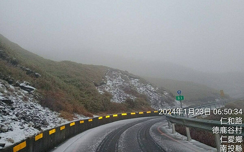 追雪注意！高山道路結冰  中橫2路段限掛雪鏈通行