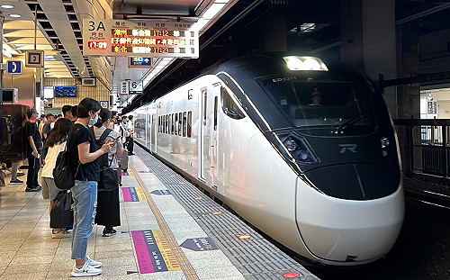 春節返鄉注意！台鐵宣布再加開16列次對號列車 2/1開賣