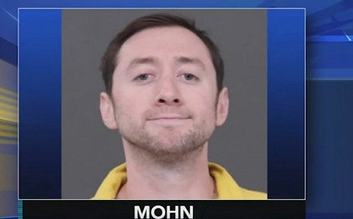 驚死人！美男子斬首自己老父 拎頭上傳影片6小時