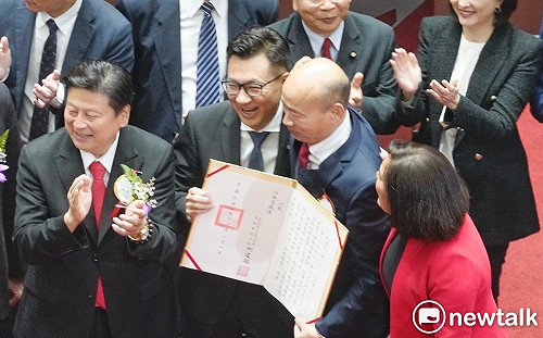 快訊》「韓江配」成真！民眾黨再度棄選 江啟臣拿下立法院副院長 