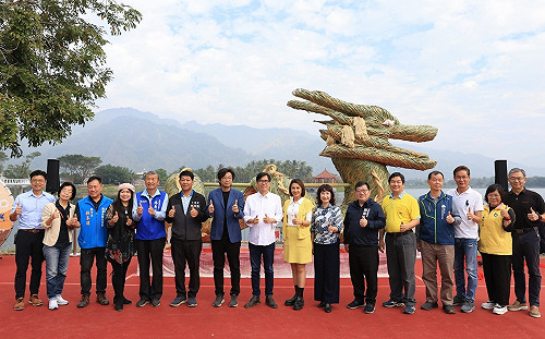 出席美濃花海開園    陳其邁邀民眾春節樂遊高雄東九區 