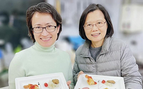 小英、戰貓合體過除夕！藍綠白年夜飯大PK 柯文哲、韓國瑜吃這些