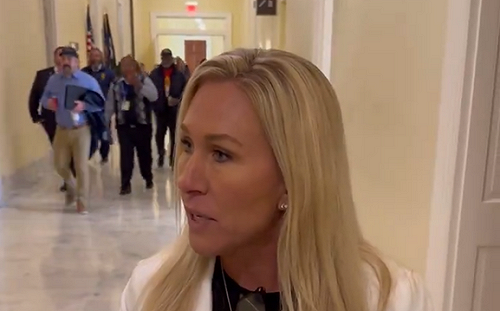 他可以親我的屁股！ 卡麥隆呼籲捍衛烏克蘭 大川粉女議員輕蔑回應.... 