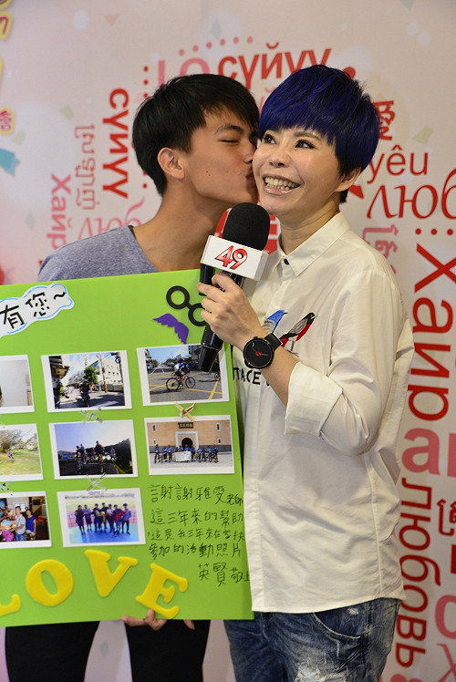 家扶愛心傳千里　歌后詹雅雯認養國外貧童20年