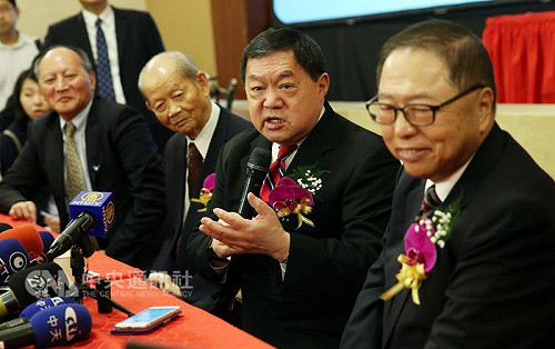 徐旭東被噓！環團亞泥股東會抗議被逐出場 