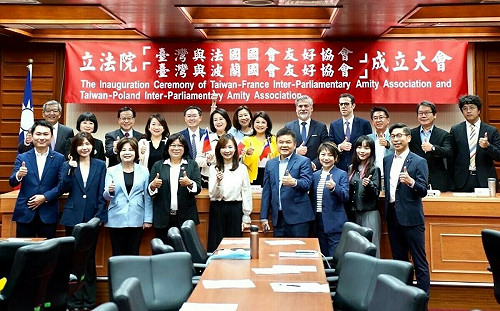 任台灣波蘭友好協會副會長 黃捷發文喊：面對威權兩國情誼不滅