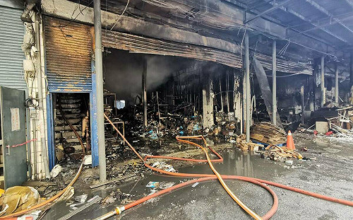 深坑大火臭味瀰漫！雙北政府反應慢半拍 環團怒批失職