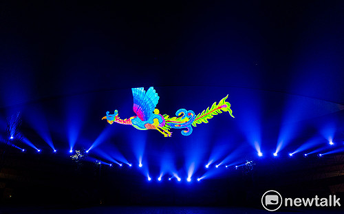 台灣燈會「最台南」光雕作品   跨界潮流《靈動的目光》璀璨亮相