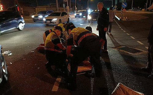 (影)求集氣！彰化伸港3國小姊弟下斑馬線遭撞飛 雖恢復生命徵象但…