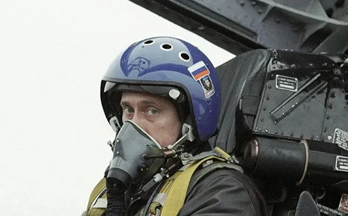 (影) 普丁親自試飛白天鵝Tu-160M示威! 拜登罵他是瘋狂的「SOB」