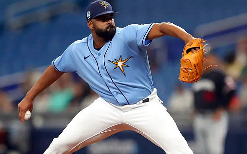 統一獅簽第5號洋投Hector Perez