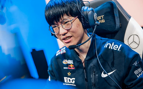 《英雄聯盟》EDG選手Jiejie摔傷頭部入院！官方曝最新病況