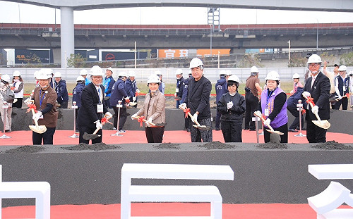 結婚紀念日孵蛋成功時 盧秀燕：台中巨蛋是台灣的驕傲、世界的地標