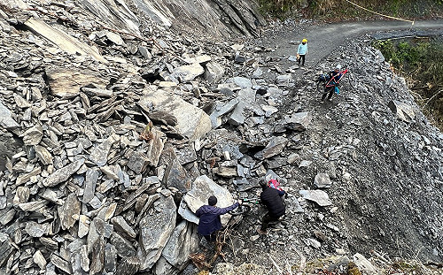 山友注意！大鹿林道東線大坍方 自行車禁止通行