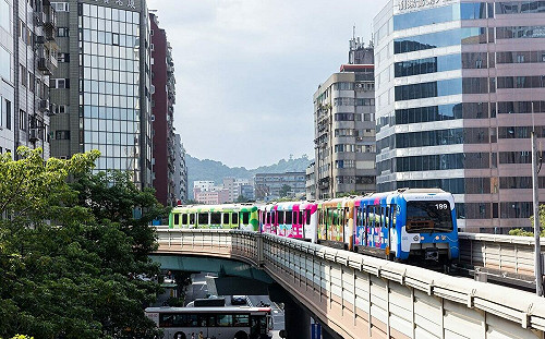 清明連假湧人潮！北捷調整班距 文湖線尖峰每4分鐘一班