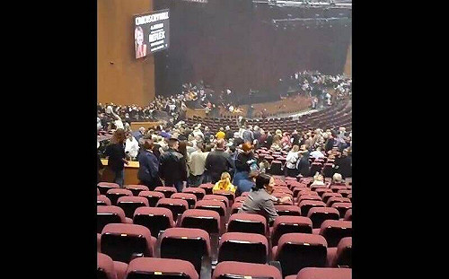 (影) 基地開車5分鐘 特警卻花1.5小時才到! 緊急出口竟被封 俄音樂廳恐攻疑點多