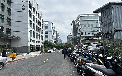 白天東北季風減弱！北部高溫26度   專家：東半部仍有雨