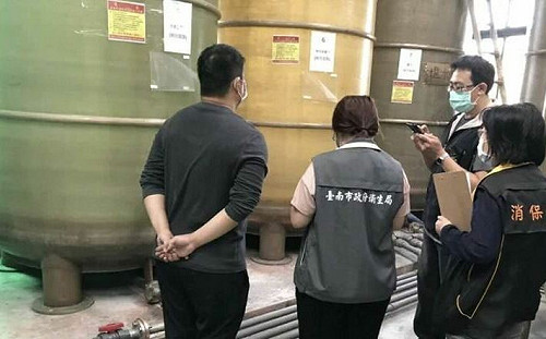  東成醬油「買他廠醬汁」調味！南市衛生局最新稽查結果出爐
