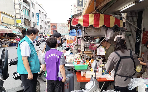 嘉義縣加強清明連假食品檢驗  民雄市場 60 件食品皆合格