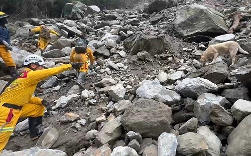 高市特搜隊4/6成功接送55人  搜救犬發現1女性罹難者