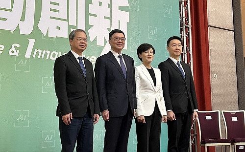 連假帶兒出遊接獲徵詢　鄭麗君：卓榮泰打動愛好自由的我