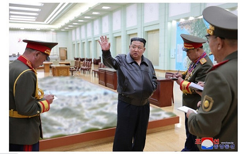 金正恩下令做好備戰 揚言開戰就給敵人致命一擊