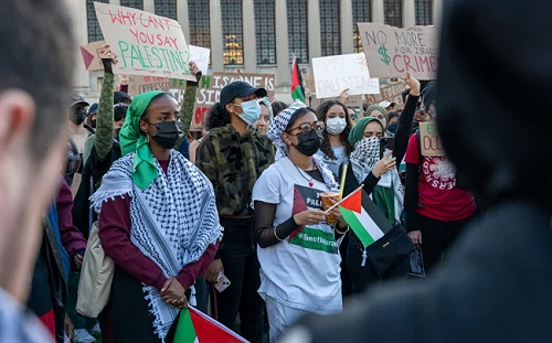 (影) 美大學反以抗議愈演愈烈! 從東岸燒到西岸 各地名校響應 老師也罷課